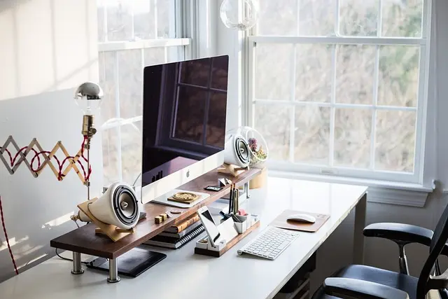 Les meilleures tendances ergonomiques à suivre pour votre bureau