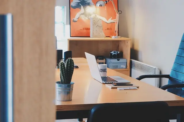 Erreur fréquente en ergonomie de bureau à éviter absolument